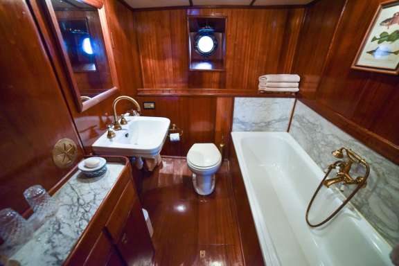 Image of Entrancer yacht #9