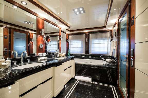 Image of MAGENTA M yacht #9