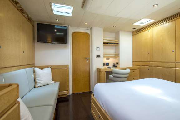 Image of LADY 8 yacht #12