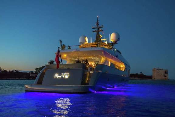 Image of Gems II yacht #18