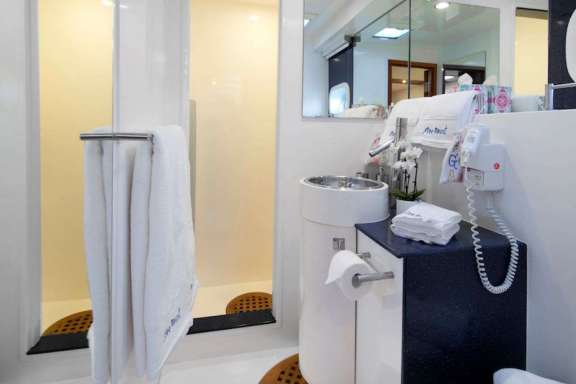 Image of Free Spirit yacht #15