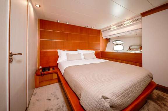 Image of SERENITY III yacht #10