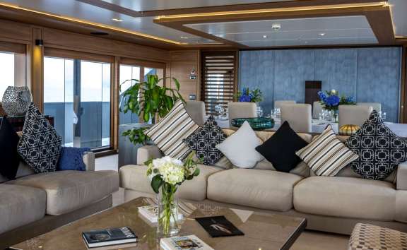 NAVIS ONe Formal Dining