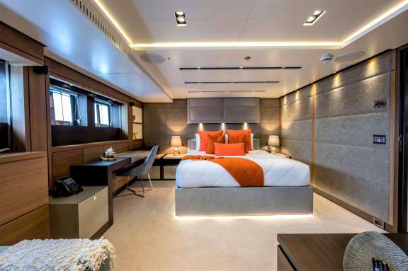 NAVIS ONE VIP 2