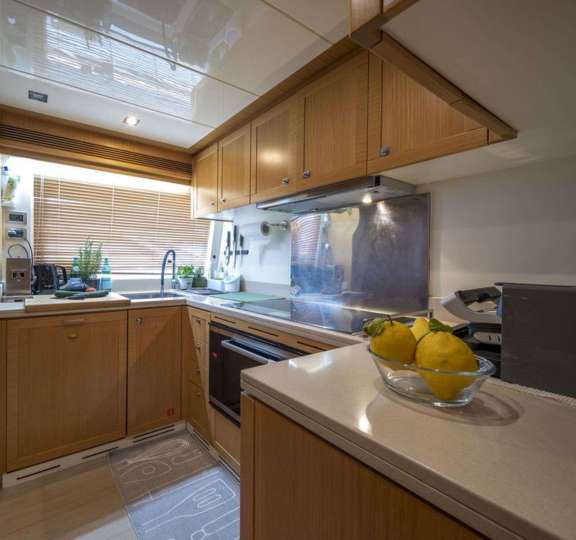 Image of MALVASIA II yacht #12