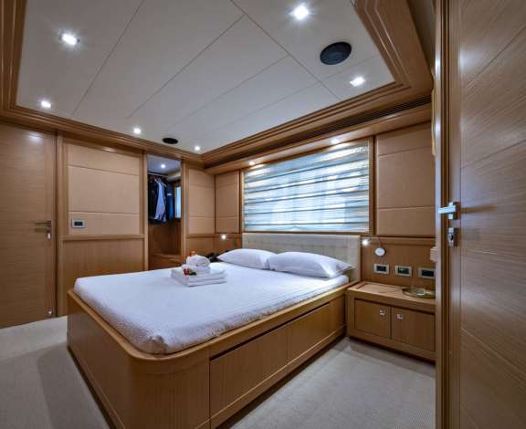 Image of MALVASIA II yacht #15