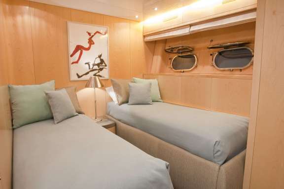 Coca VI - Full beam master stateroom - 2025