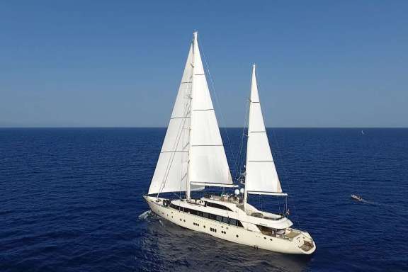 Image of ARESTEAS yacht #18