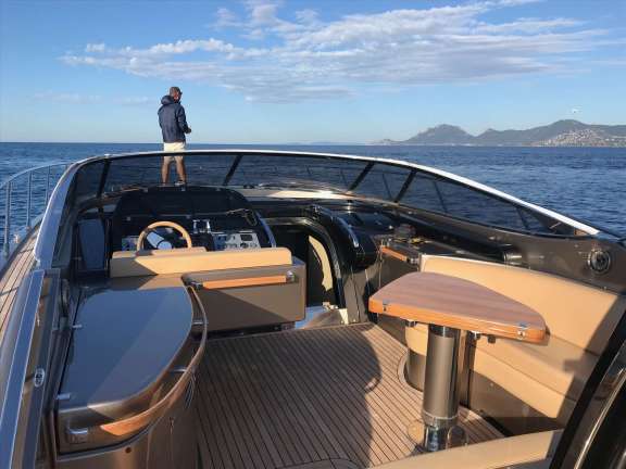 Image of Yolo yacht #2