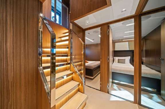 MAXIMUS - Stairway - 2024