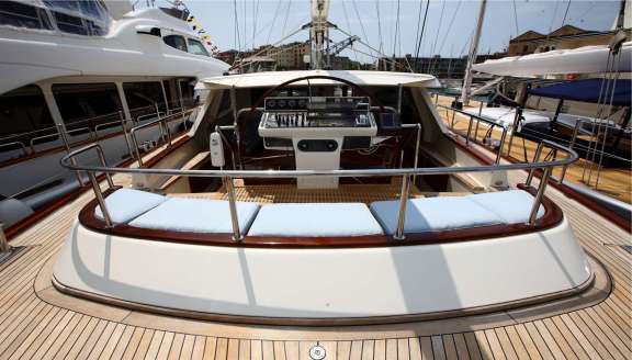 Image of HERITAGE M yacht #12