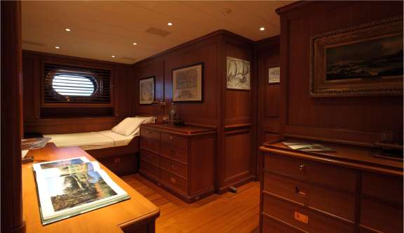 Image of HERITAGE M yacht #7