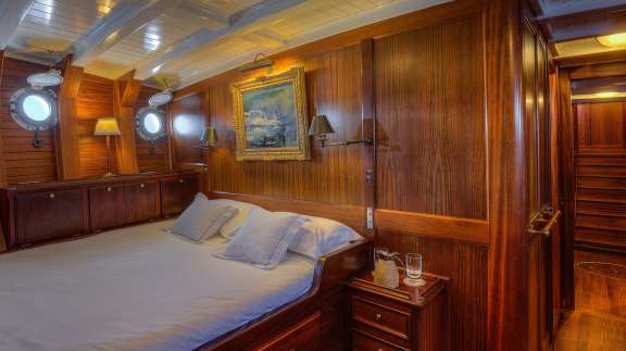 TRINAKRIA - Double Stateroom