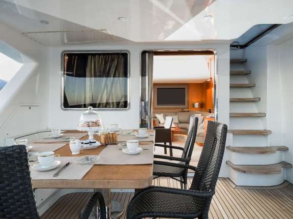 Image of CLAUDIA AMBER yacht #2