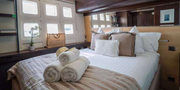 Image of SEAZEN II yacht #12