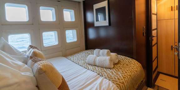 Image of SEAZEN II yacht #13