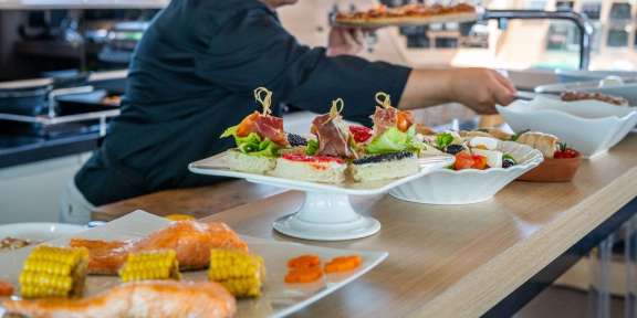 Image of SEAZEN II yacht #9