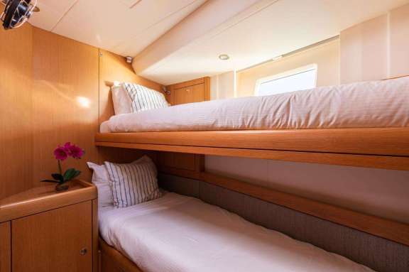 Image of MELLIVORA yacht #9