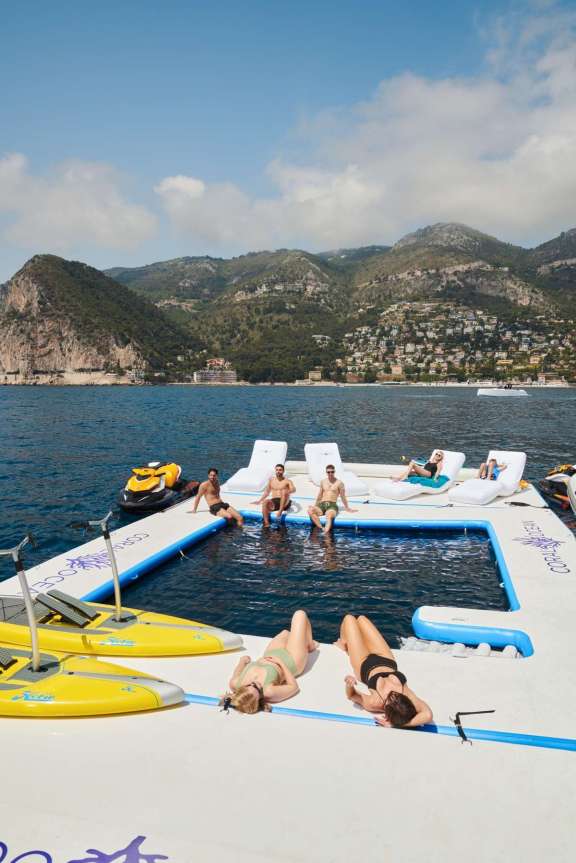 Coral Ocean - Swim Platform and Water Toys