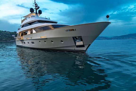 Image of ANYTHING GOES V yacht #14