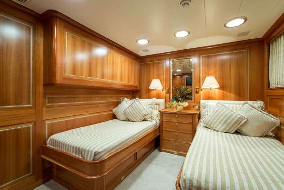 Image of ELLEN yacht #8