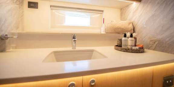 Image of CHAMPAGNE HIPPY yacht #7