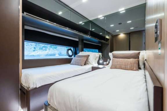 Image of KAR yacht #16