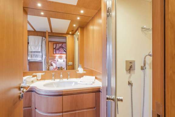 Image of Angra Too yacht #11