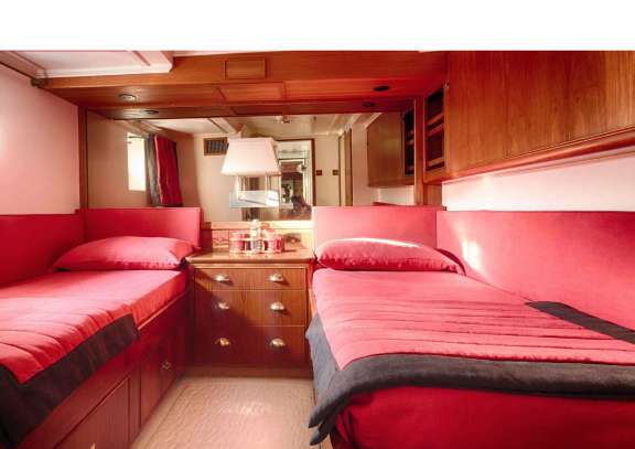 Upper Foredeck (Convertible to sunpad)