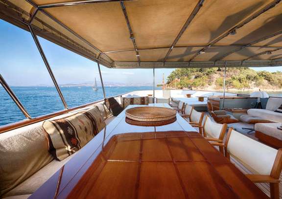 Formal Dining Room (Convertible to 5th Cabin)