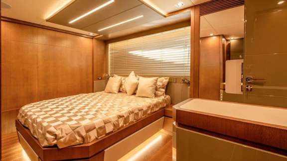 Image of BACCARAT yacht #9