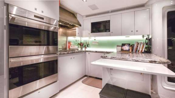 Image of VIVIERAE II yacht #11