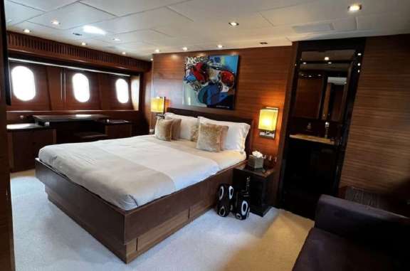 ECLAT - Master suite (2024)