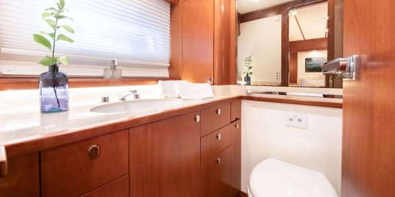 Image of SELENA yacht #18