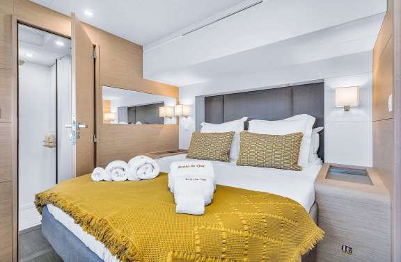 Image of NEOW yacht #8