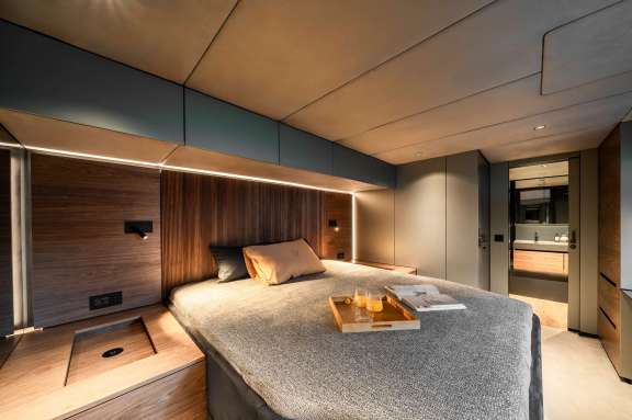 Image of DOUBLE HAPPINESS yacht #10