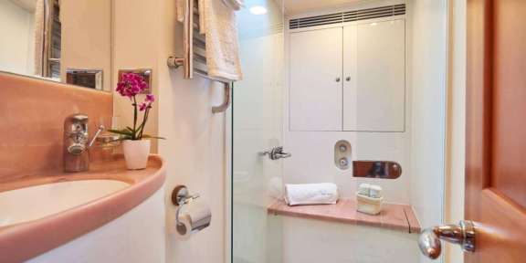 Image of DARK STAR OF LONDON yacht #8