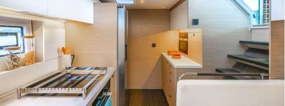 Lagoon 60 - Galley