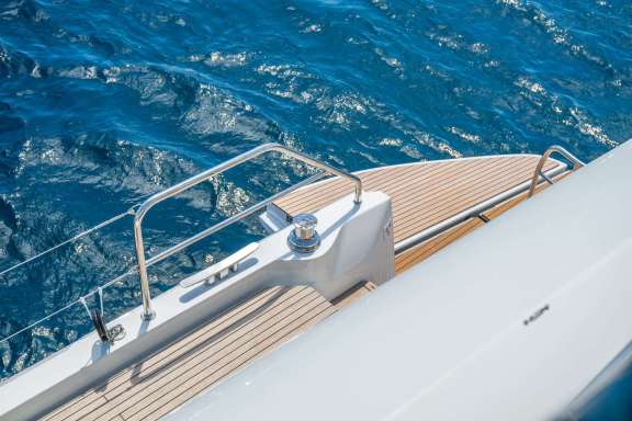 Lagoon 60 - Deck extentions