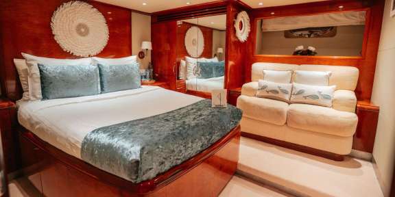 THANDEKA - VIP Cabin