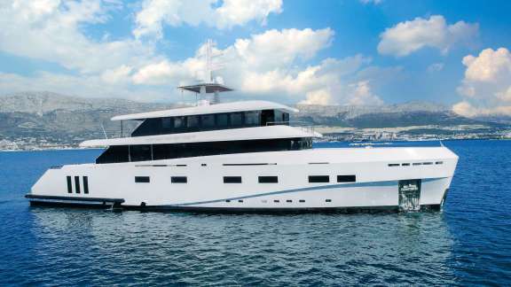 Image of RENATA yacht #3