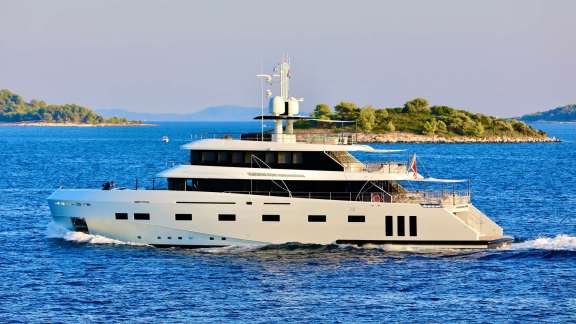 Image of RENATA yacht #9