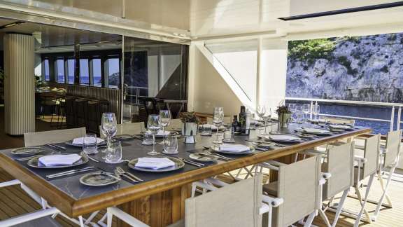 Image of MARALLURE yacht #10