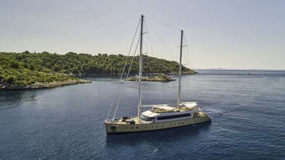 Image of MARALLURE yacht #4