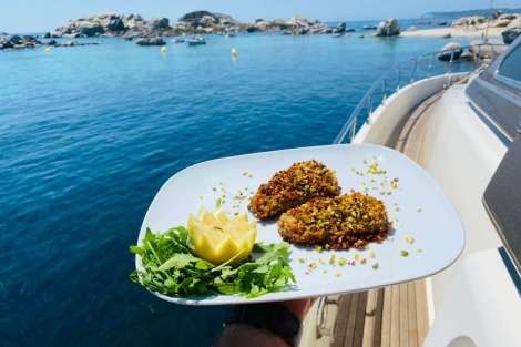 Review img # 36 of the yacht Prime